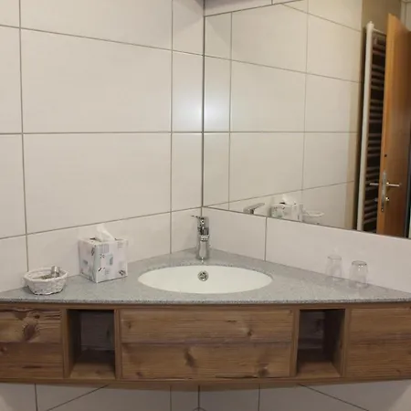 Hotel S'schatzkastl 3*